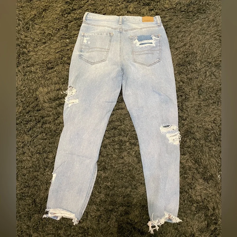American Eagle mom jean, size 2 short - Picture 2 of 4
